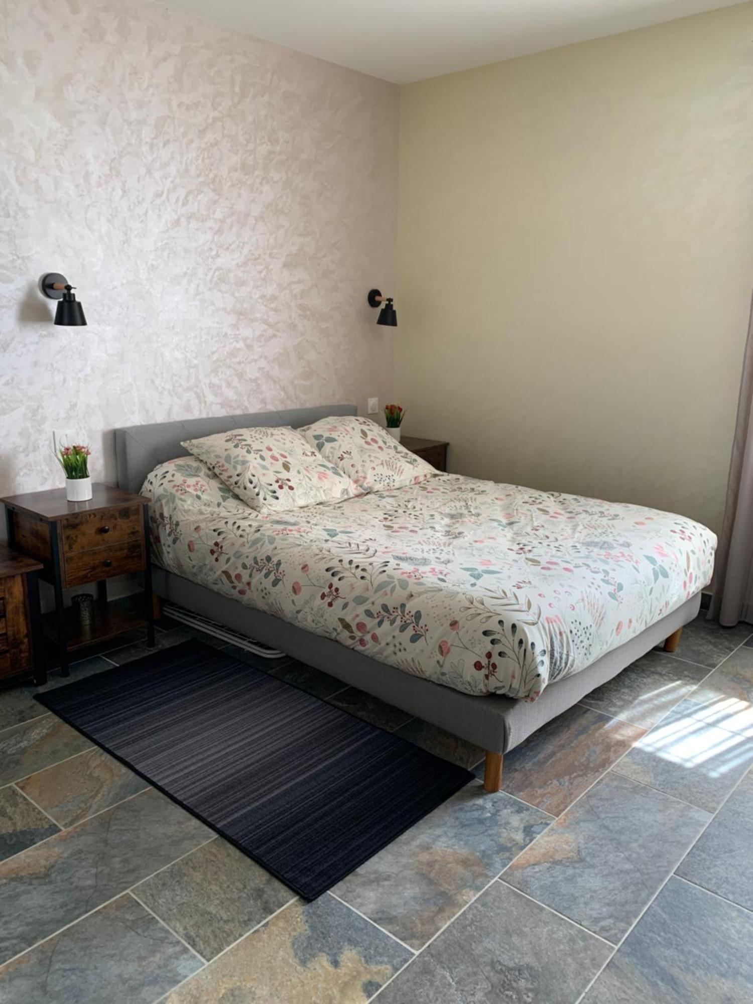Studio Independant Avec Piscine Et Jardin L'Abergement-Sainte-Colombe Luaran gambar
